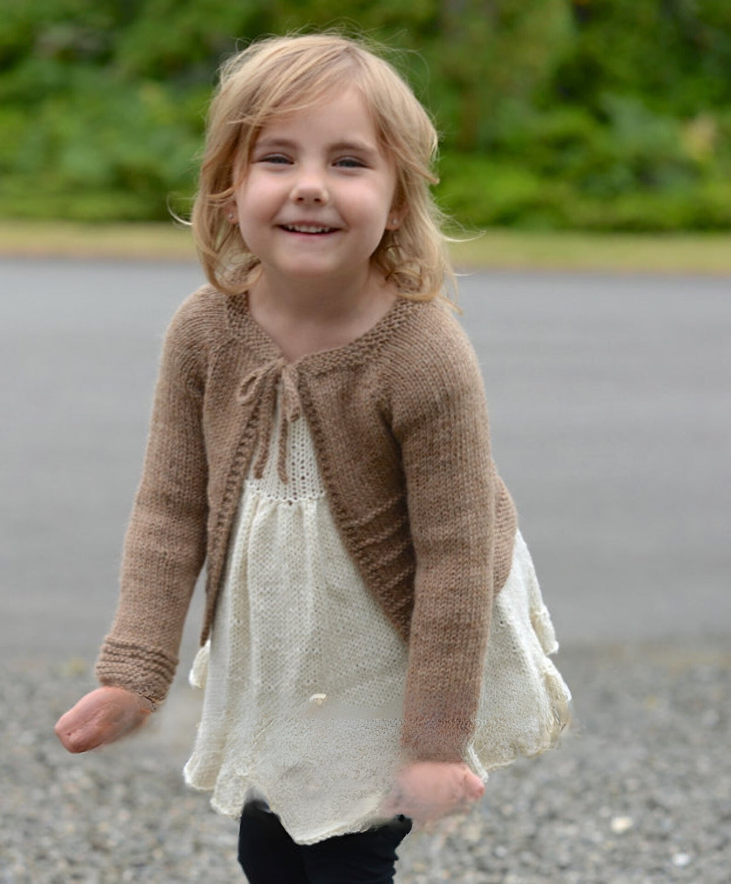 Amber Cardigan Knitting Pattern (All Sizes)