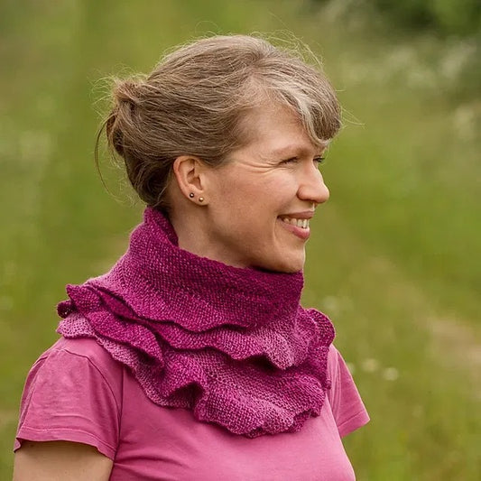 Dutch Camri Shawlette Knitting Pattern