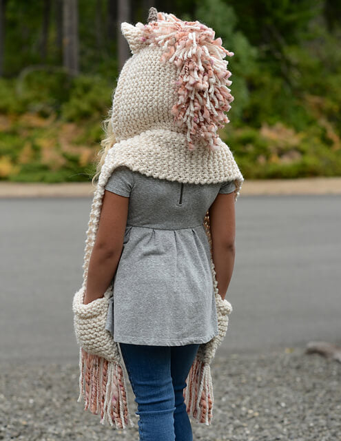 Free unicorn shop hooded scarf pattern